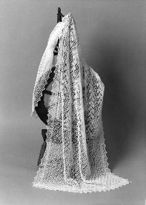 Fine Lace Stole and Scarf CW107 Kit